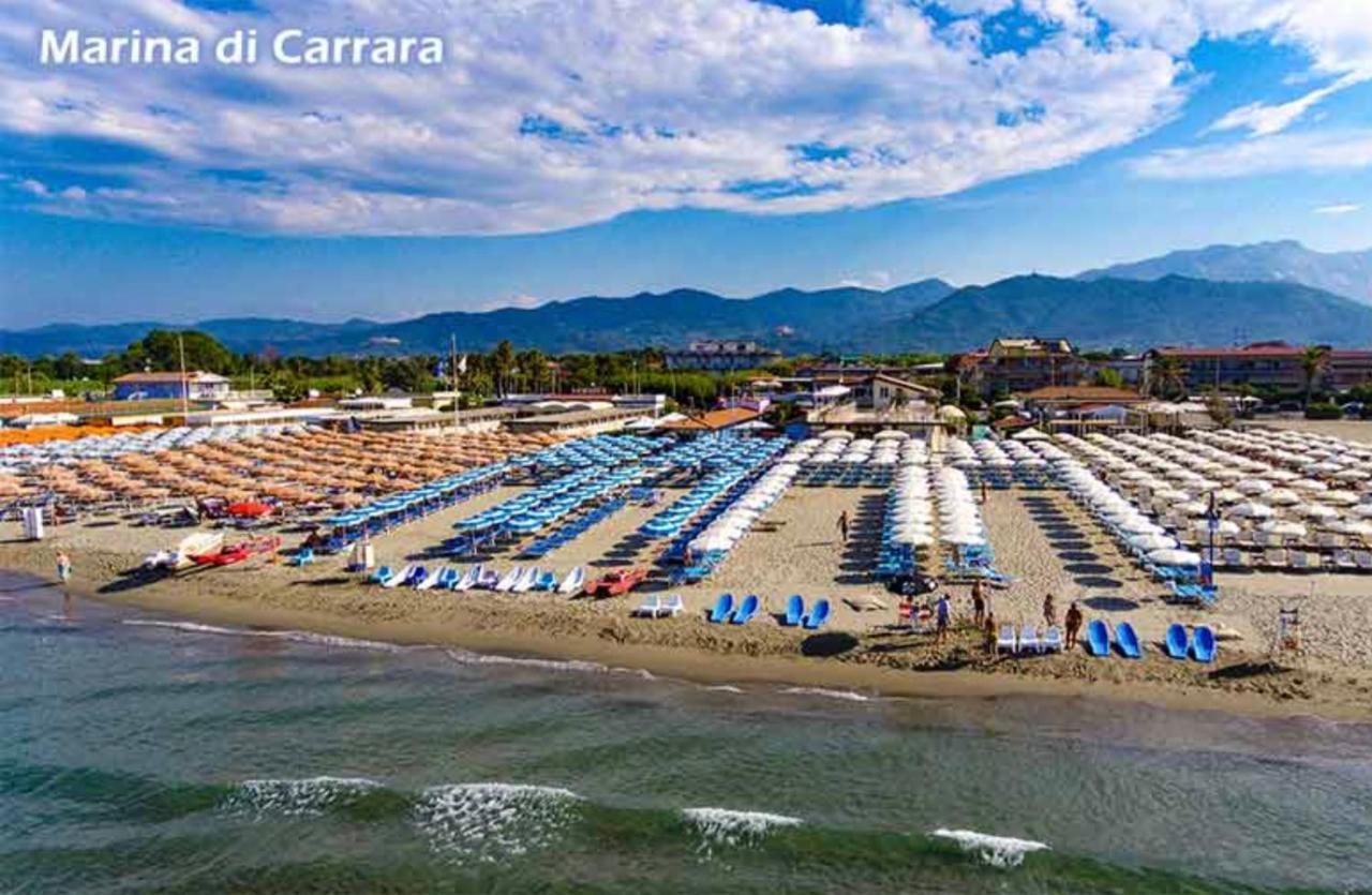 La Conchiglia A Marina Apartment Marina Di Carrara Ngoại thất bức ảnh