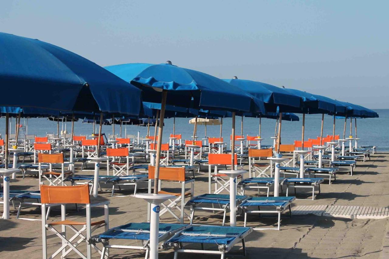 La Conchiglia A Marina Apartment Marina Di Carrara Ngoại thất bức ảnh