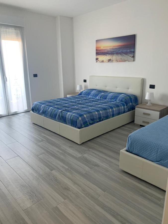La Conchiglia A Marina Apartment Marina Di Carrara Ngoại thất bức ảnh