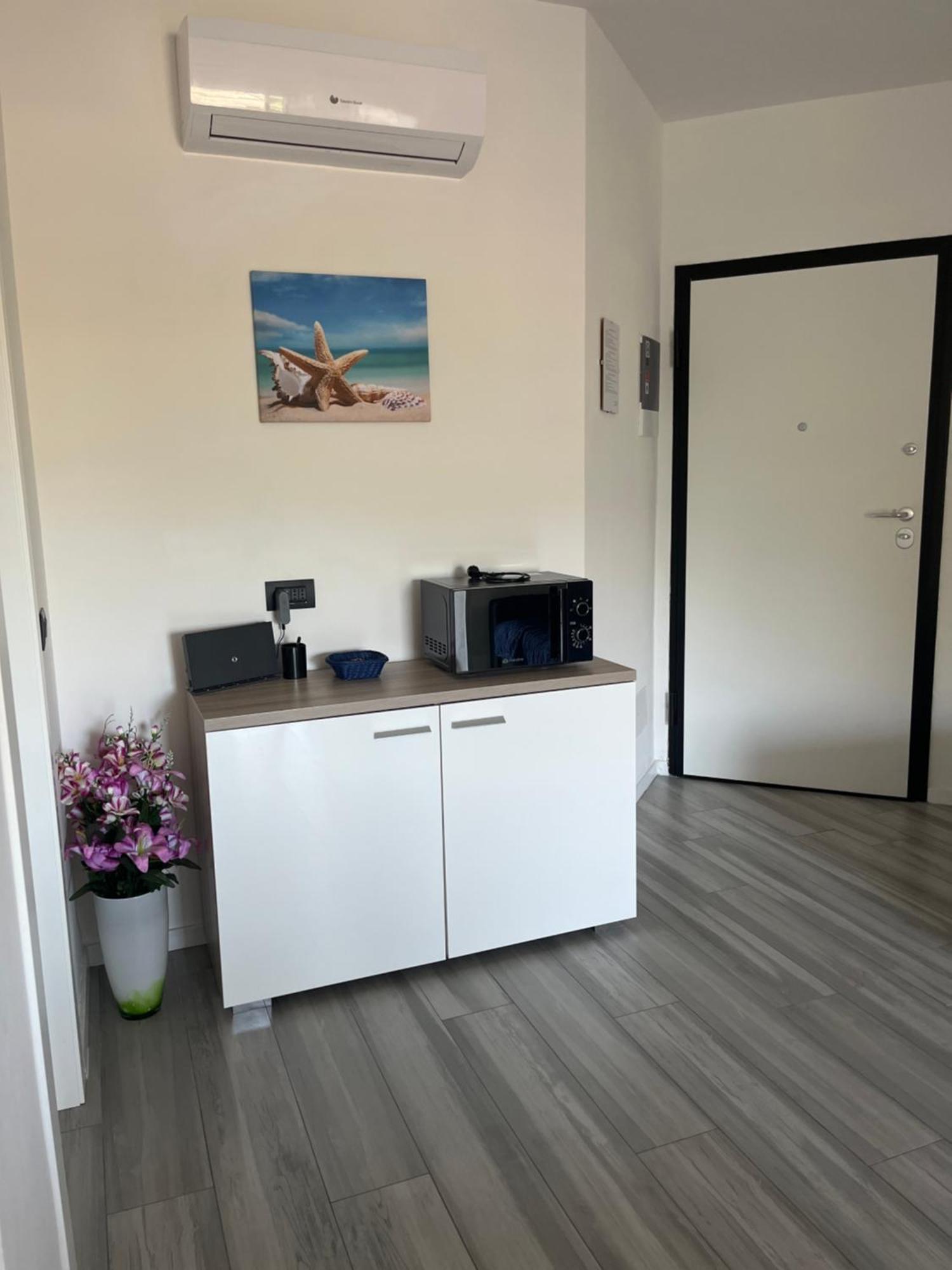 La Conchiglia A Marina Apartment Marina Di Carrara Ngoại thất bức ảnh